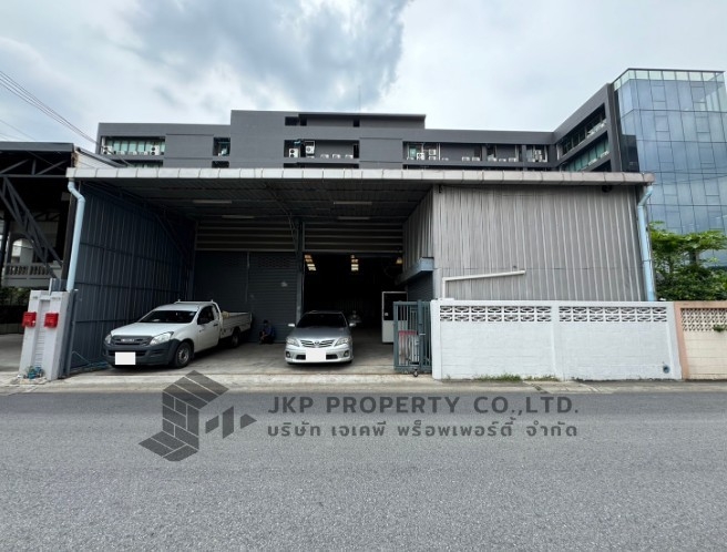 For RentWarehouseRatchadapisek, Huaikwang, Suttisan : Warehouse for rent 459 sq.m. Samsen Nok, Huai Khwang, Bangkok (Ad number: JKP82)