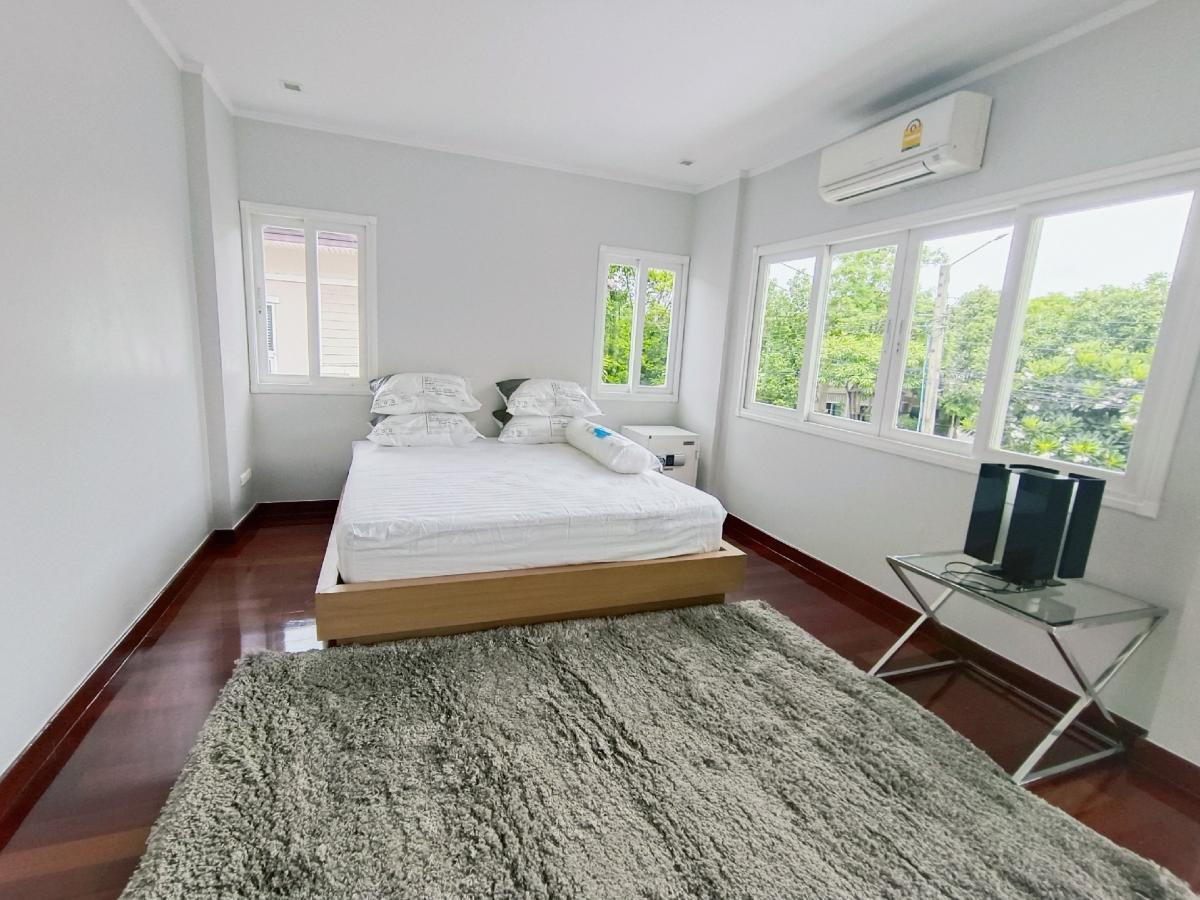 For RentHouseRama5, Ratchapruek, Bangkruai : Beautiful house, new furniture, ready to move in, Rama 5, near Denla, Rama 5 Market, convenient transportation