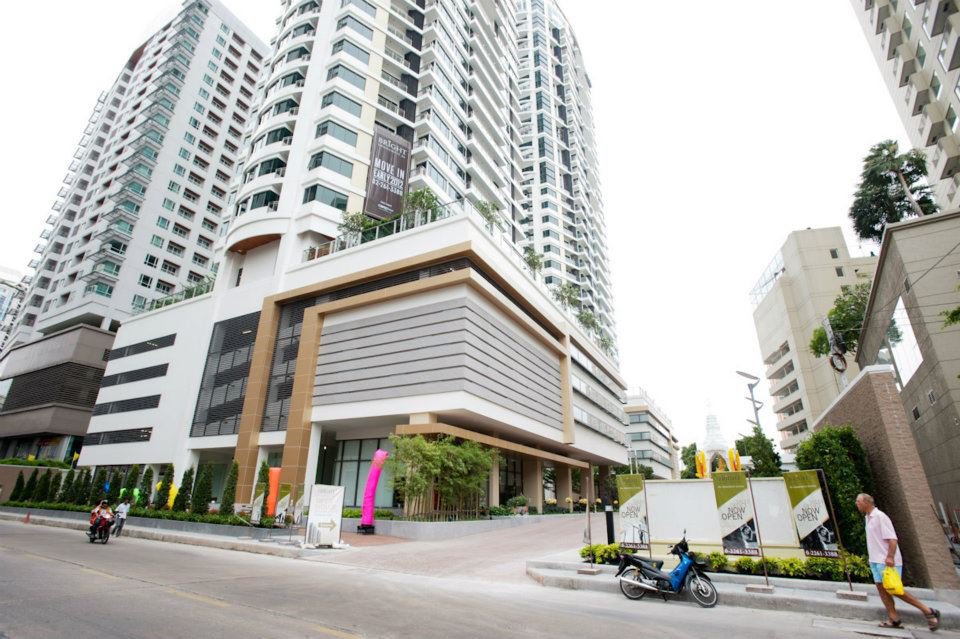 ให้เช่าคอนโดสุขุมวิท อโศก ทองหล่อ : For Rent ✨Bright 24✨ 3 beds, 3 baths, size 189.39 sqm, High floor, Near BTS Phromphong, Tel.0982645161