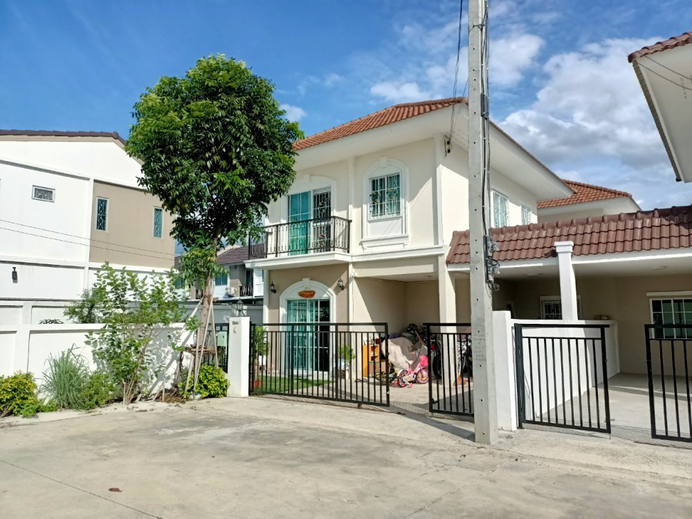 For SaleHouseNonthaburi, Bang Yai, Bangbuathong : Lanceo Crib Village, Rattanathibet-Westgate, Lanceo Crib Bang Yai, Nonthaburi, urgent sale, 2-storey twin house, area 44.10 sq m, corner plot, good location, ready to move in