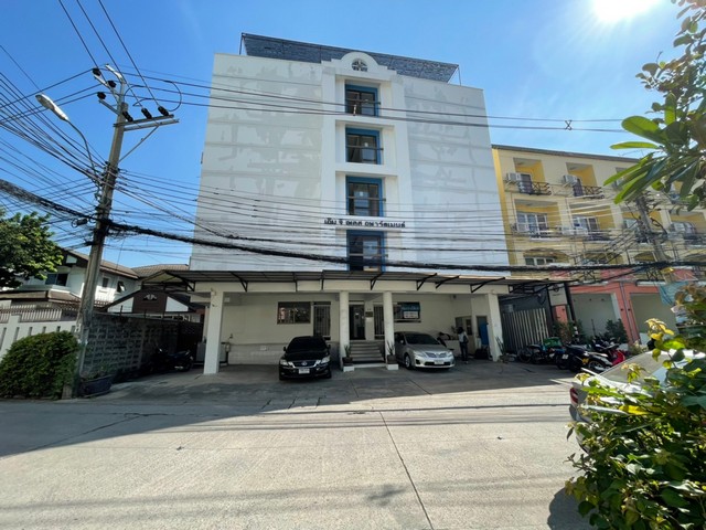 For SaleBusinesses for saleRattanathibet, Sanambinna : For sale: 5-storey apartment, Soi Ngamwongwan 31, total area 156 sq m, fully furnished, 71 rooms, 1 office room