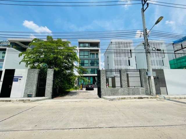 For SaleHouseChokchai 4, Ladprao 71, Ladprao 48, : For sale: 5-storey home office with roof terrace, Baan Panna Ekkamai-Ram Intra, next to Central EastVille, area 139.1 sq m.