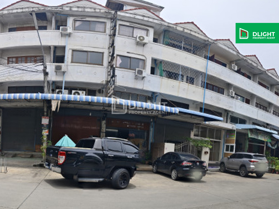 For SaleShophousePathum Thani,Rangsit, Thammasat : Commercial building, Khlong Luang, Khlong 3, size 45.8 sq m, 400 sq m, karaoke and snooker, 5 bedrooms, 10 bathrooms, price 7 million baht