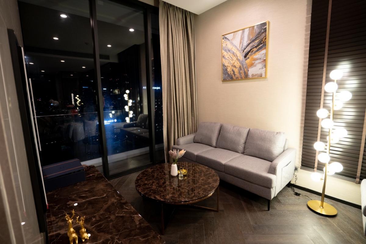 For RentCondoSukhumvit, Asoke, Thonglor : 📢👇 Super Luxury residence at The Esse Sukhumvit 36, located on the main road and only few steps to BTS, facing ThongLor with open unblocked view