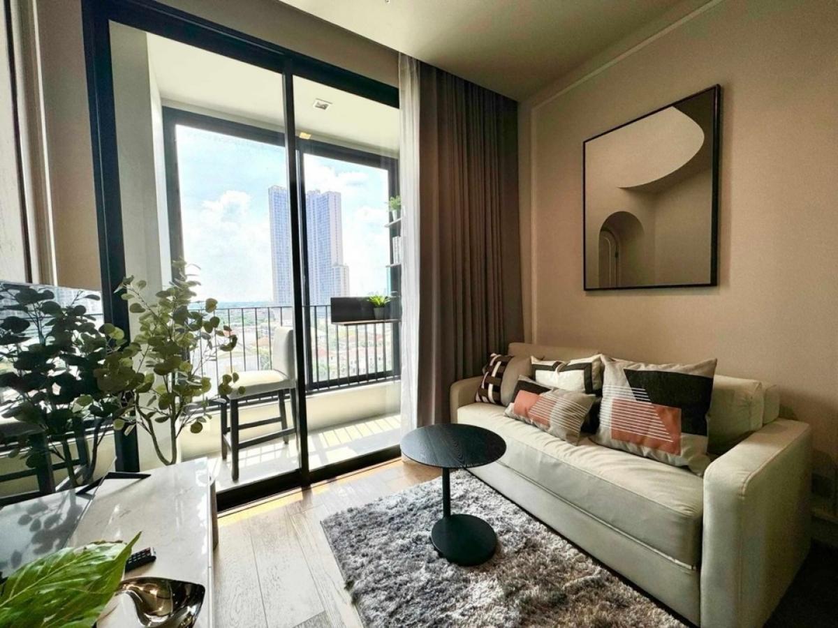 For RentCondoSukhumvit, Asoke, Thonglor : 🔥DON’T MISS 🔥 New room for rent in the heart of Thonglor, Ideo Q Sukhumvit 36, 1 bedroom, 1 bathroom condo with bathtub, 1 separate living room, 1 balcony, 1 separate kitchen, size 44.79 sq m, 11th floor, Building A, good view, no blocked view, fully furn