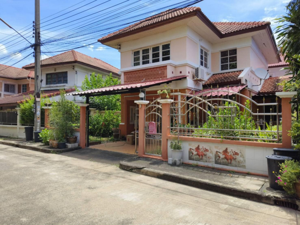 For SaleHousePathum Thani,Rangsit, Thammasat : House for sale, Mueang Pathum Thani District, near Robinson Srisaman, area 43 sq m., 186 sq m., 3 bedrooms, 2 bathrooms, parking for 2 cars.