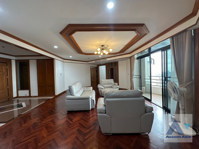 ให้เช่าคอนโดสุขุมวิท อโศก ทองหล่อ : 🔼🔽 AccomA Pet friendly 3 Beds Condominium for Rent in Sukhumvit, BTS Phrom Phong at Ruamsuk