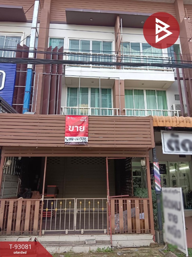 For SaleShophouseChiang Rai : Commercial building for sale, 3 floors, on the road, area 17.4 sq m, Rop Wiang, Chiang Rai