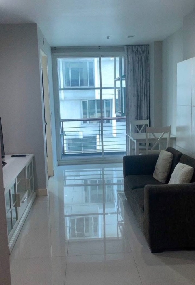 For RentCondoSiam Paragon ,Chulalongkorn,Samyan : The room is available for rent very quickly. Wish @ Samyan. Interested, contact Line: 0889656914. Hurry and contact us.