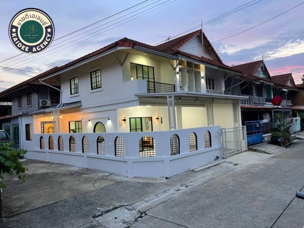 For SaleTownhousePathum Thani,Rangsit, Thammasat : 2-storey townhouse, Pruksa Village 11, North, Khlong Sam, Khlong Luang, Future Park Rangsit, Big C Khlong Sam, Tesco Lotus Rangsit, Aiyara Market, Thai Market, Si Mum Muang Market, Thammasat University Rangsit, Rajamangala University of Technology, Chokch