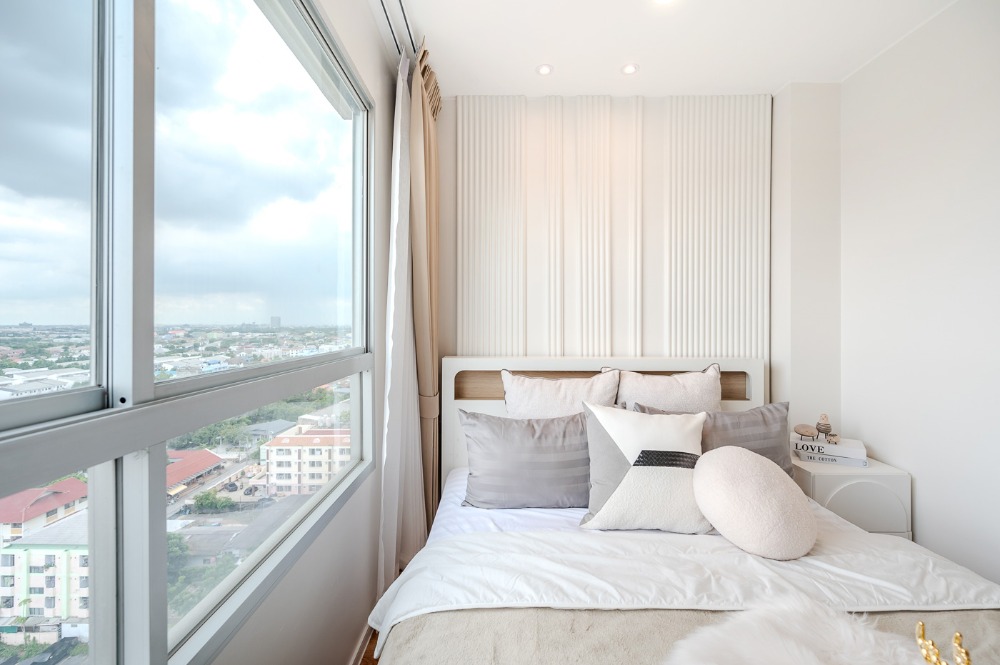 For SaleCondoNawamin, Ramindra : ✨ LP-206 Beautiful room, so beautiful youll want to shout || Book today* Free full set of furniture* Newly renovated condo, ready to move in, Bang Kapi location