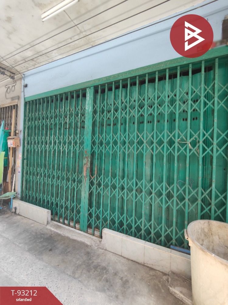 For SaleShophouseWongwianyai, Charoennakor : Commercial building for sale, 3 floors, Soi Charoen Rat 17, area 11.7 sq m, Khlong San, Bangkok