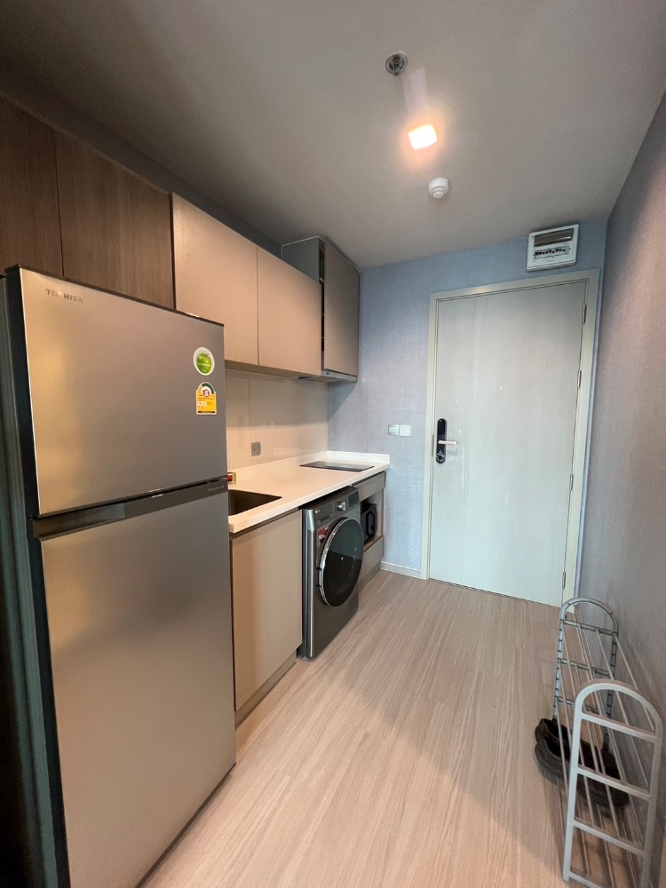 For SaleCondoLadprao, Central Ladprao : Life ladprao 📍 Selling studio 26 sq.m. only 3.9 million !! 🔥 Very high floor, best value, BTS Ha Yaek Lat Phrao in front of the project / Hurry up and contact to make an appointment to view 062-362-5623