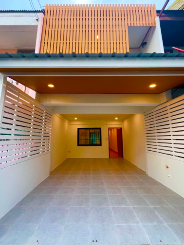 For SaleTownhouseNawamin, Ramindra : S-PWKR101 For sale Townhouse, Pattawikorn Village, Soi Ram Intra 42/1, size 17.5 sq.w., 2 floors, usable area 70 sq.m., 2 bedrooms, 2 bathrooms 2.98 million 063-759-1967