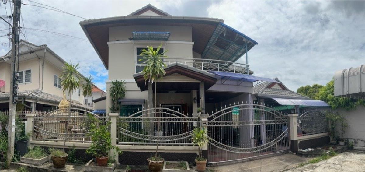 For SaleHouseNonthaburi, Bang Yai, Bangbuathong : House for sale, Sinbodi Village project, Bang Bua Thong, built-in furniture, the project is in front of the road, the house is not far from the village, interested, can make an appointment to view.