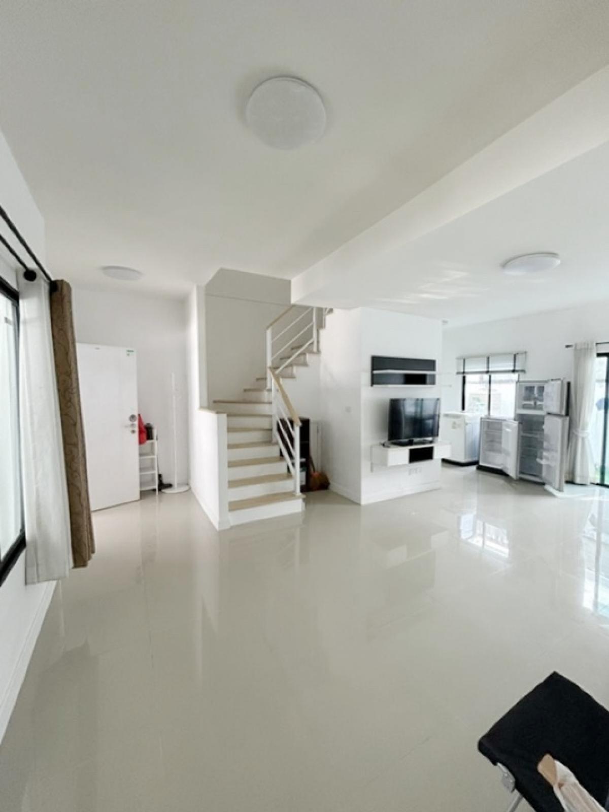 For RentTownhouse : ให้เช่าถูกมาก The Connect Ram-Inthra 65บ้านทาวน์โฮม 2 ชั้น พร้อมเฟอร์นิเจอร์