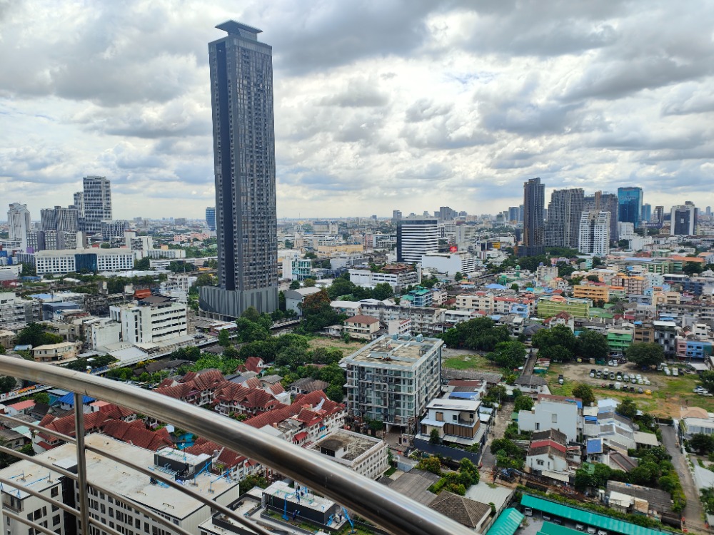 ขายคอนโดสุขุมวิท อโศก ทองหล่อ : ขาย คอนโด ศุภาลัย เพลส สุขุมวิท 39 เพียง 1 กิโลเมตรจาก มศว.ประสานมิตร ใกล้ โรงพยาบาลสมิติเวชสุขุมวิท bts พร้อมพงษ์ ห้อง 73 ตร.ม. 1 นอน 1 น้ำ ชั้น 28 พิเศษ 4.5 ล้าน สนใจ 097 - 465 5644 T.C HOME