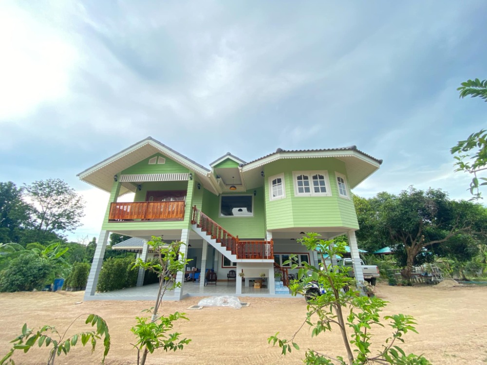 For SaleLandSriracha Laem Chabang Ban Bueng : Land with House Laemchabang / 2 Rai 2 Ngan 79 Square Wa (FOR SALE) NEWC218