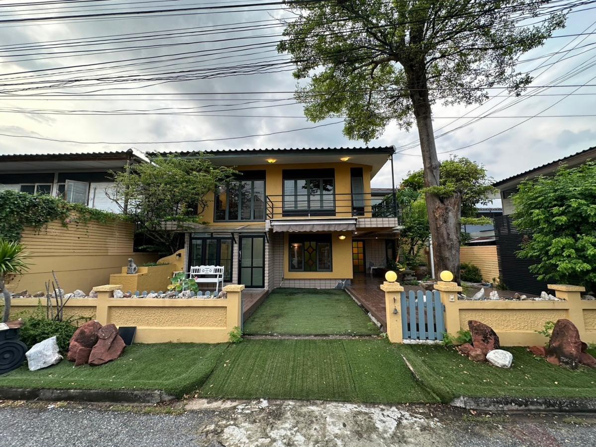 For RentHouseSeri Thai, Ramkhamhaeng Nida : ‼️Chic House for Rent ‼️Looking 🥰for a Stylish and Cozy Home?  near NIDA ,Navamin Road ,SeriThai