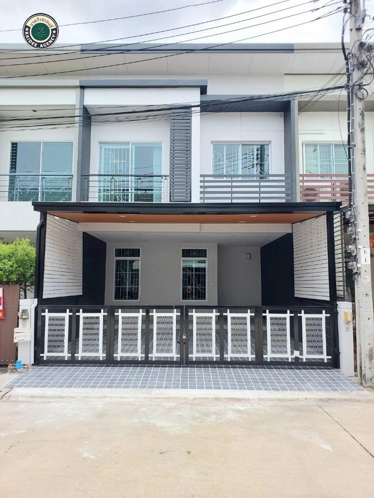 For SaleTownhouseNawamin, Ramindra : Townhouse for sale, Habitia Village, Wongwaen-Ramintra, Khlong Sam Wa, corner house, near Chalongrat Expressway, Kanchanaphisek Expressway, Fashion Island, Promenade, Makro, Lotus, Big C, fresh market, Sathit Phatthana School, Somapha 4 School, on the mai