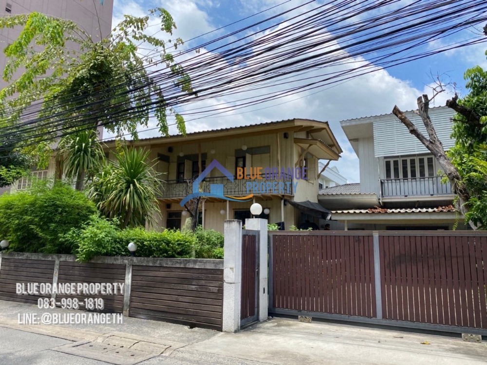 For RentRetailSukhumvit, Asoke, Thonglor : House for rent for business, Thonglor. Suitable for Home Office/Restaurant/Fine Dining/Spa/ Wellness/Gallery/ Cafe/ Studio