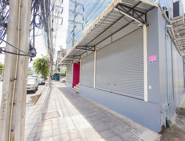 For RentShophouseRama3 (Riverside),Satupadit : BS1471 Building for rent, 5 floors, total usable area 400 sq m., Rama 3 area, suitable for showroom, office, clinic.