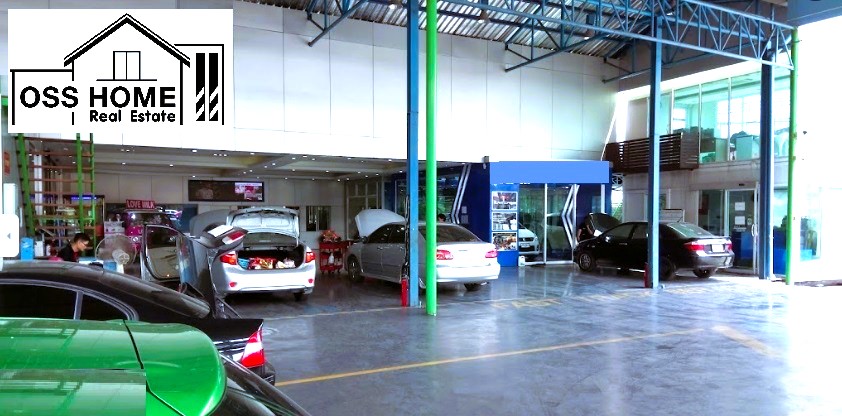 For RentWarehousePattanakan, Srinakarin : Warehouse for rent, Lam Sali area, Srinakarin, on the main road, 1.5 floors, usable area 400 sq m., 1 bathroom, 3-phase electricity, suitable as a distribution point and storage of stock.