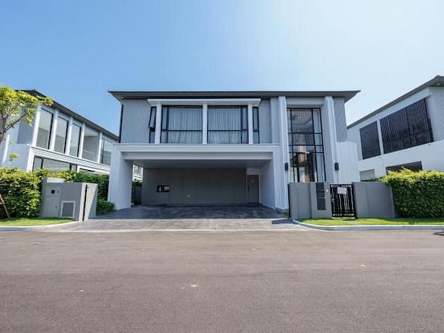 For SaleHouseLadkrabang, Suwannaphum Airport : For sale: 2-storey detached house, Belgravia Bangna Pool Villa Village, near Robinson Lat Krabang