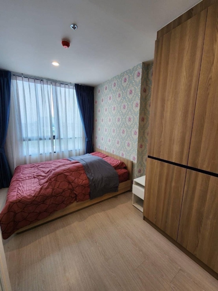 For RentCondoChaengwatana, Muangthong : Nue Noble Chaengwattana 👉 Kitchen next to the balcony of the room 31 sq.m. 👉 complete There is a washing machine 👉 Near the electric train and government center, Central Department Store