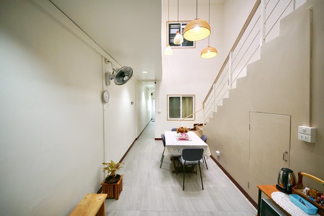 For SaleTownhouseVipawadee, Don Mueang, Lak Si : Hostel for sale, townhouse, near Don Mueang Airport, Don Mueang District, cheap price, always full