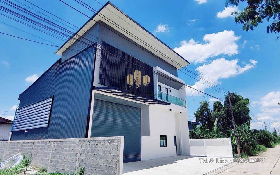 For RentWarehousePathum Thani,Rangsit, Thammasat : Warehouse/office for rent, Khlong 4, Lat Sawai Subdistrict, Lam Luk Ka District, Pathum Thani, area 380 sq m.