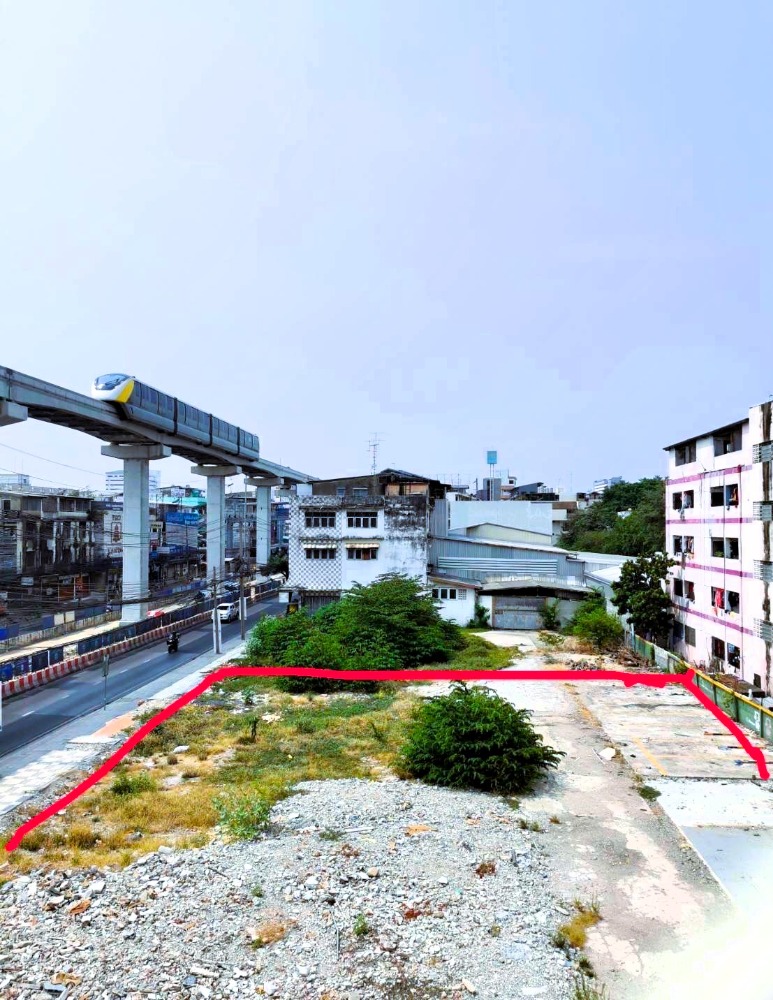 For RentLandPattanakan, Srinakarin : Land for sale and rent, size 1 rai 14 sq m., beautiful location, on Srinakarin Road, near MRT Lam Sali, Yellow Line, length 56 meters, depth 31 meters, filled and ready to build, suitable for building a car showroom or other businesses, near 3 BTS Yellow