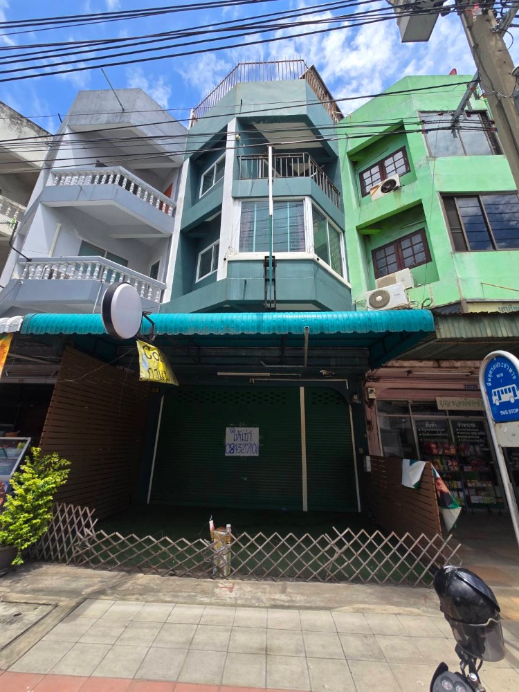 For RentShop HouseKaset Nawamin,Ladplakao : Commercial building, entire building renovated