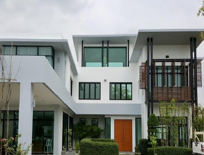 For RentHousePinklao, Charansanitwong : For Rent, 2-storey detached house for rent, next to Enrich Park Village, Kanchanaphisek-Taling Chan Road, beautiful modern house, self-built house, near Pasio Food Park (opposite) / large house, usable area 524 square meters / parking for 5 cars / fully f