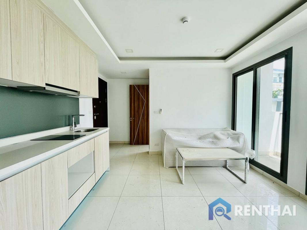 For SaleCondoPattaya, Bangsaen, Chonburi : Affordable 2-Bedroom Arcadia Beach Resort Condo