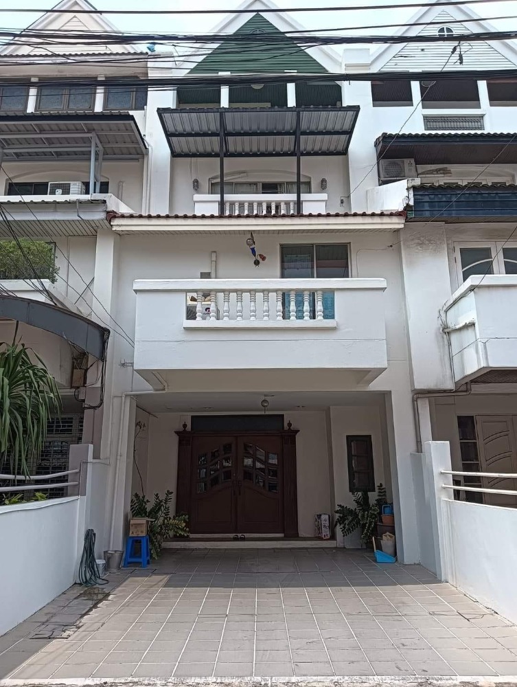 For SaleTownhouseSapankwai,Jatujak : Townhome Soi Wat Samian Nari Yak 4 / 6 Bedrooms (SALE) FAH093