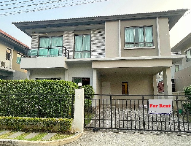 For RentHouseLadkrabang, Suwannaphum Airport : For Rent, 2-storey detached house for rent, Life Bangkok Boulevard project, Wongwaen - Rama 9, Kanchanaphisek Road, beautiful house, 3 air conditioners / fully furnished / can live in, can keep small pets