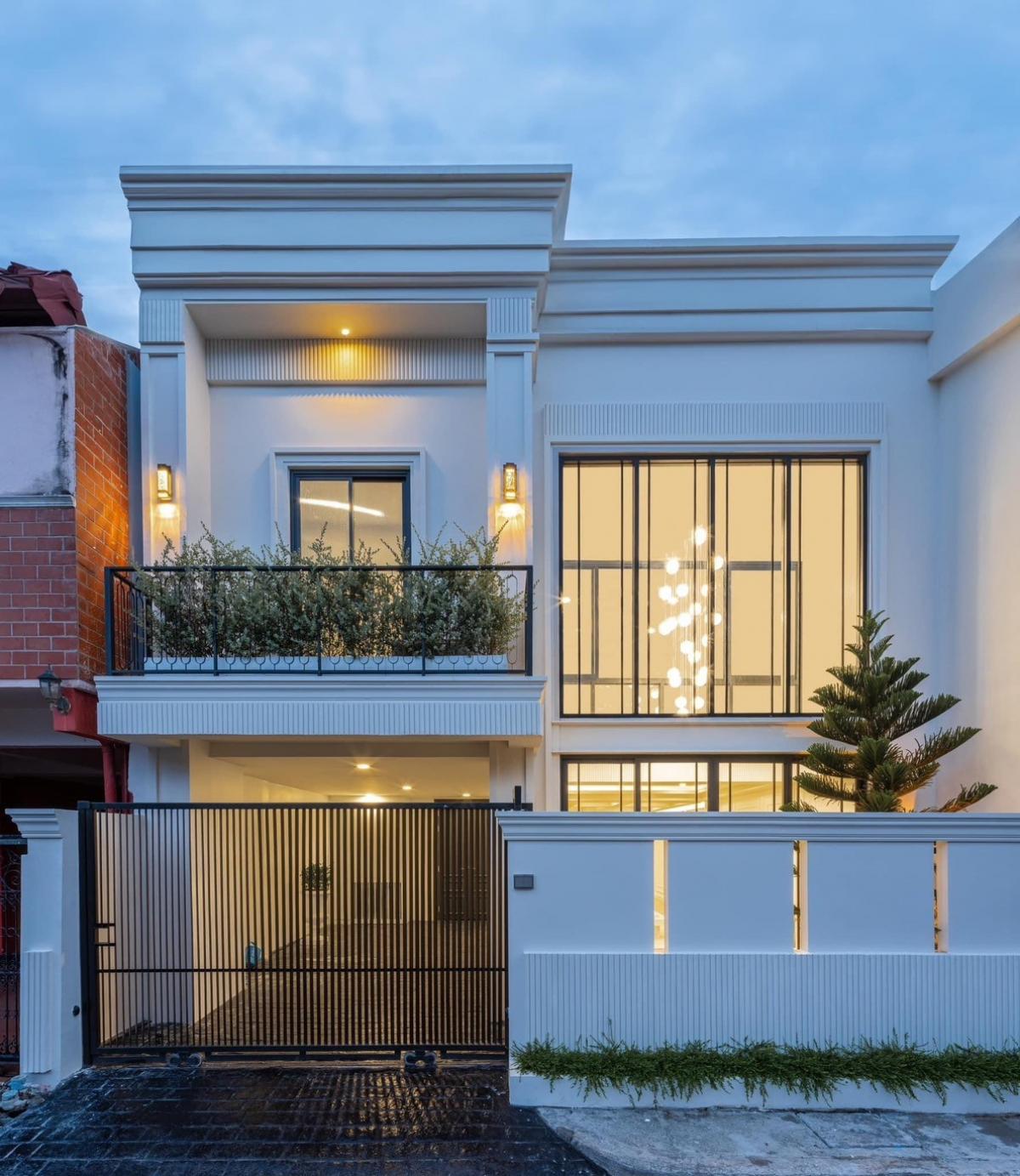 ขายทาวน์เฮ้าส์/ทาวน์โฮมสุขุมวิท อโศก ทองหล่อ : ขายArtiar Modern Classic Townhome