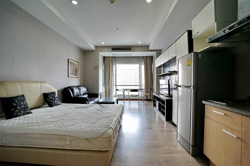 ให้เช่าคอนโดนานา : For Rent : The Trendy Condominium Sukhumvit 13 Studio 36 Sq.M.