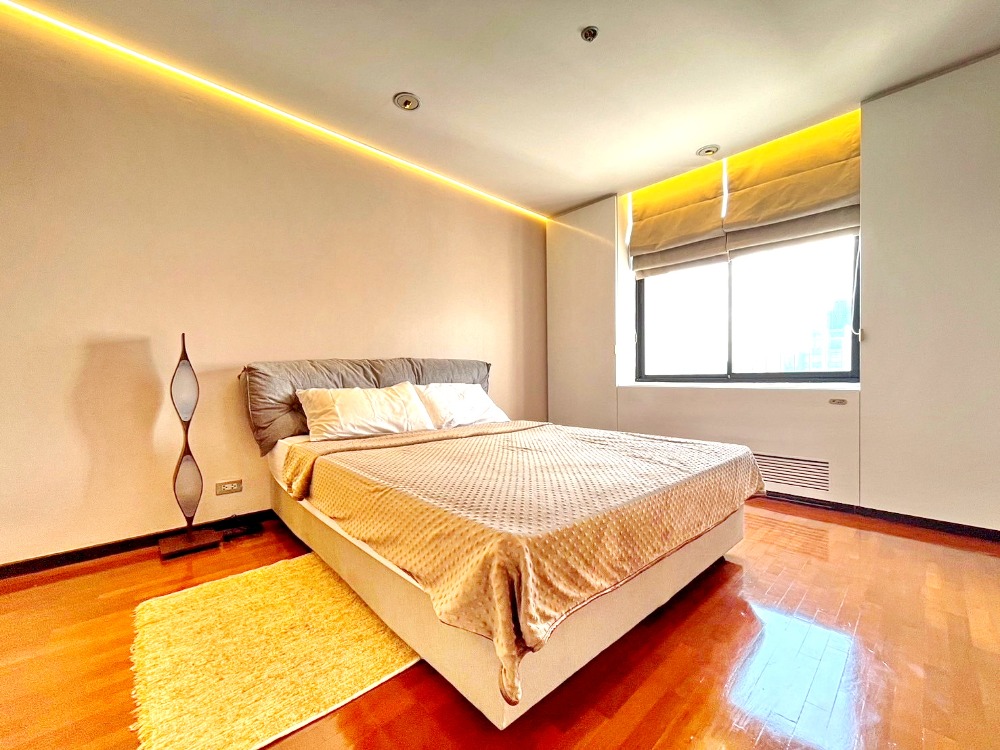 For RentCondoSukhumvit, Asoke, Thonglor : 7385😊 For RENT 2 bedrooms for rent🚄near BTS Thonglor🏢Icon 3 Thonglor Icon 3 Thonglor🔔Area: 114.00 sq m.💲Rent: 45,000฿📞O99-5919653,065-9423251✅LineID:@sureresidence