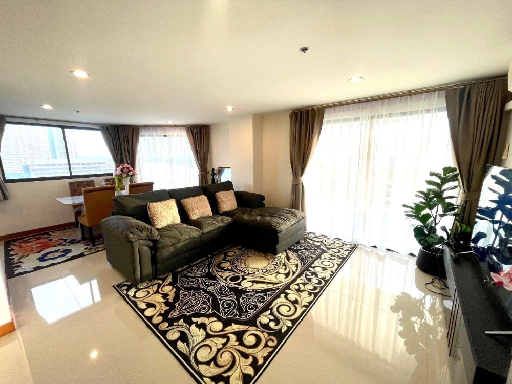 For RentCondoPattaya, Bangsaen, Chonburi : Condo for rent: Paradise Condominium, Jomtien, size 140 sq m., 2 bedrooms, 2 bathrooms