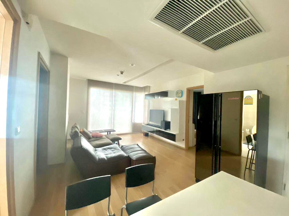 For SaleCondoSukhumvit, Asoke, Thonglor : For sale!! Condo Siri at Sukhumvit, corner room, high floor, beautiful view, next to BTS Thonglor, accessible from 2 ways, Sukhumvit and Rama 4