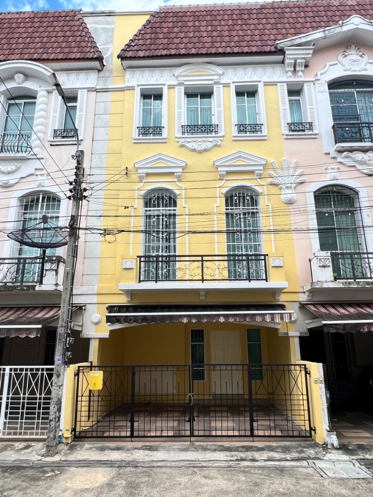 For SaleTownhouseKasetsart, Ratchayothin : Baan Klang Muang Monte - Carlo / 3 Bedrooms (SALE) FAH160