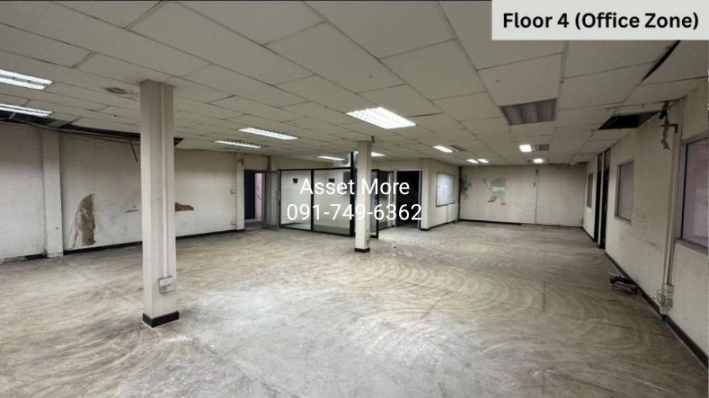 For RentShophouseSukhumvit, Asoke, Thonglor : For rent: Commercial building, 4 units, on main road, Sukhumvit Road, near BTS Bearing, Bangna, suitable for office, cafe, showroom, clinic, studio.