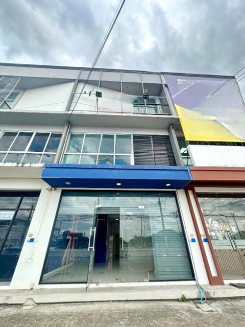 For RentShophouseMin Buri, Romklao : BigC Makro NongChok Mahanakorn University of Technology Commercial building for rent 3storeys 6bed