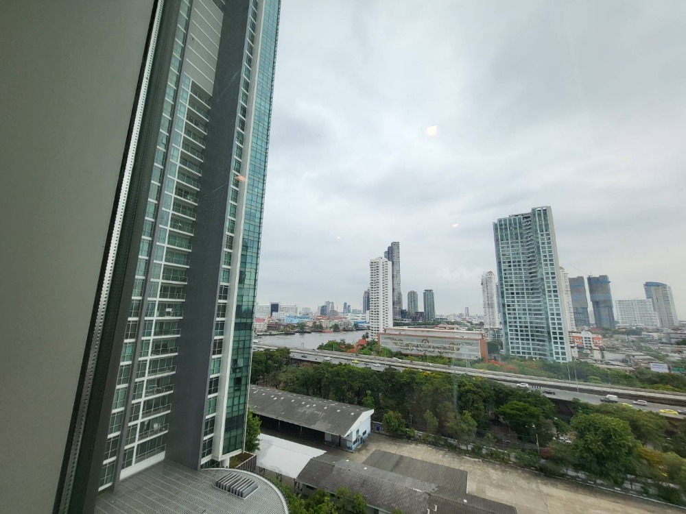 For SaleCondoWongwianyai, Charoennakor : The River High Rise Condo with Chao Phraya River view from Raimon Land Best Price 9M ALLIN