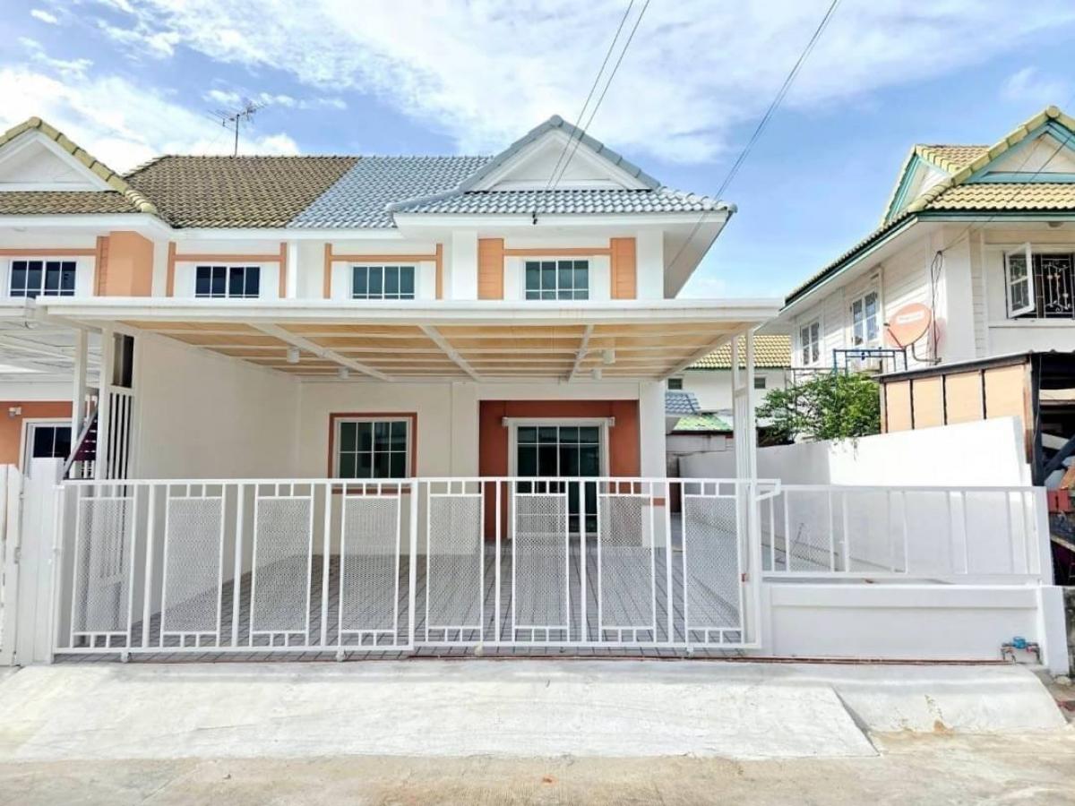 For SaleTownhouseNonthaburi, Bang Yai, Bangbuathong : For sale: semi-detached house in Pruksa Village 25, Kantana Alley