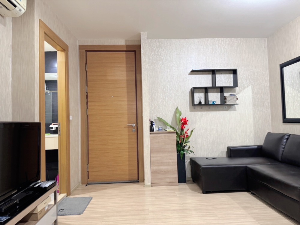 For RentCondoRatchadapisek, Huaikwang, Suttisan : Vacant room for rent, ready to move in, Rhythm Ratchada-Huai Khwang, beautiful room, cheap price, 1 bedroom, 1 bathroom, size 35 sq m., MRT Huai Khwang