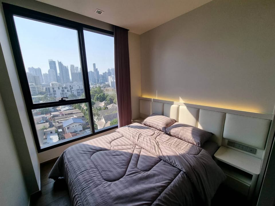 ให้เช่าคอนโดสุขุมวิท อโศก ทองหล่อ : Brandnew 2 bedrooms condo near BTS Thonglor