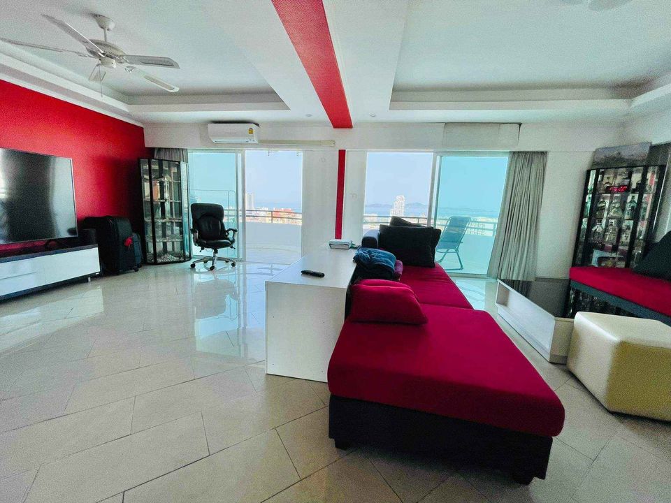 ขายคอนโดพัทยา บางแสน ชลบุรี สัตหีบ : Star Beach Condotel, Pattaya for Sale, 103sqm. Sea-view with 3 balconies, Fully furnished